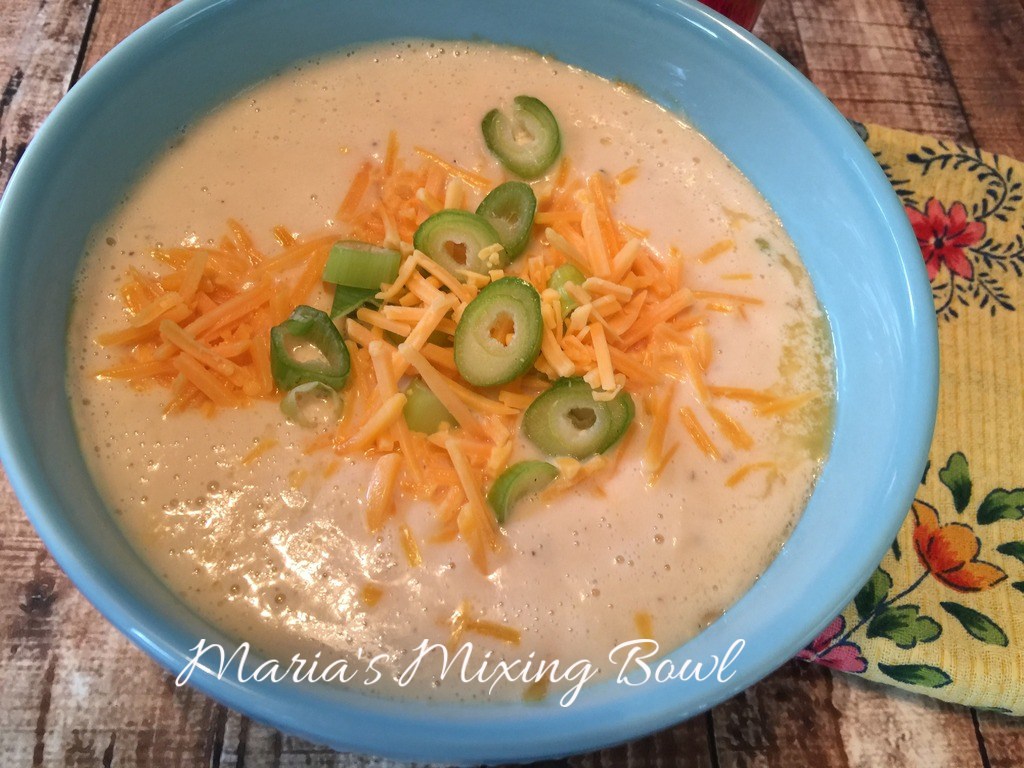 Cauliflower Soup with Garlic and Cheddar