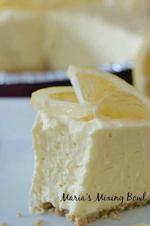 No-Bake Lemon Cheesecake Pie