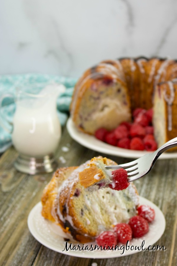 Raspberry Cream Cheese Coffee Cake &nbsp;&nbsp;