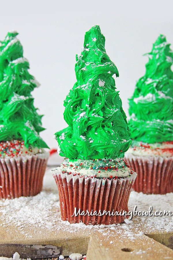 Christmas Tree Cupcakes 