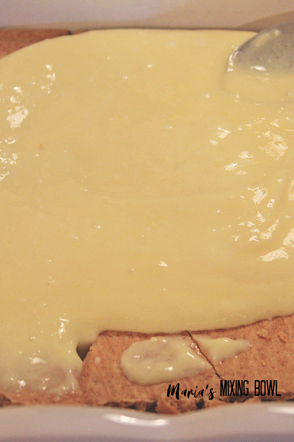Lemon Icebox Cake graham cracker and filling