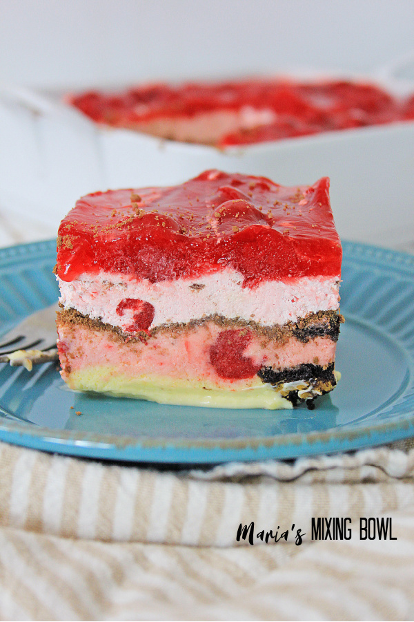layered Cherry Icebox Cake is so delicious