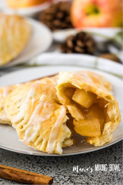 Easy Apple Hand Pies - Maria's Mixing Bowl Easy Apple Hand Pies