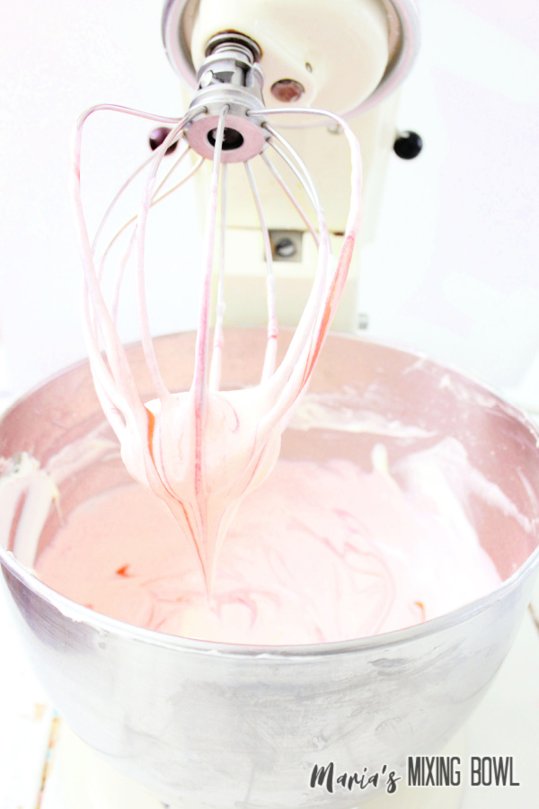 Stand mixer with cake batter in it