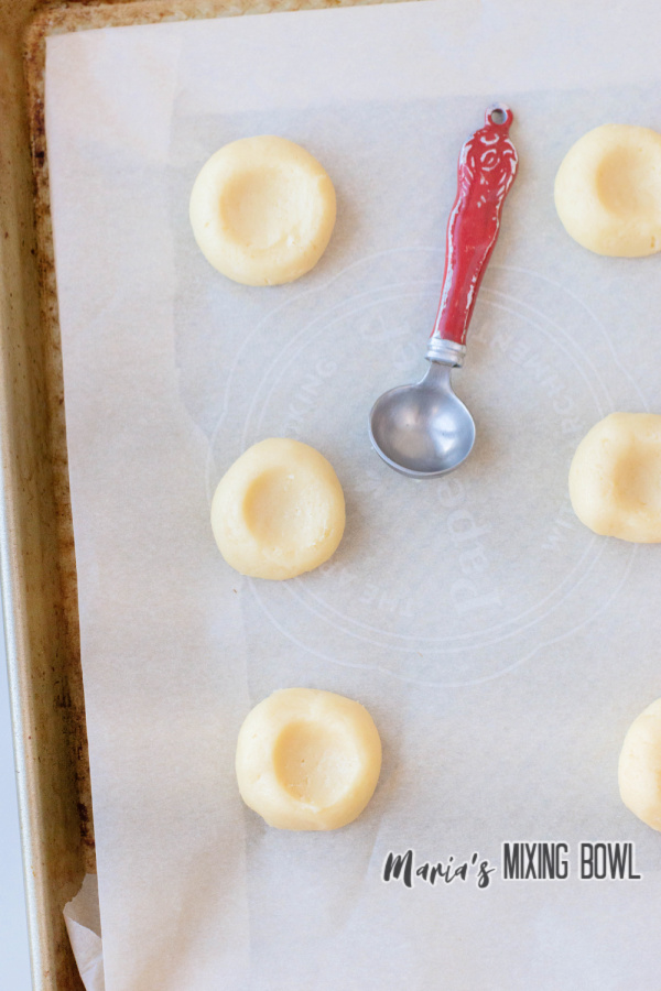 cookies with thumbprint