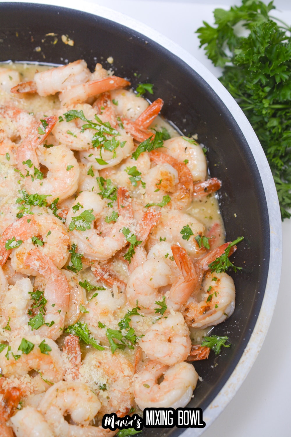 shrimp scampi in a skillet