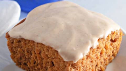 Moist & Easy Carrot Cake with Cream Cheese Frosting - Creme De La Crumb