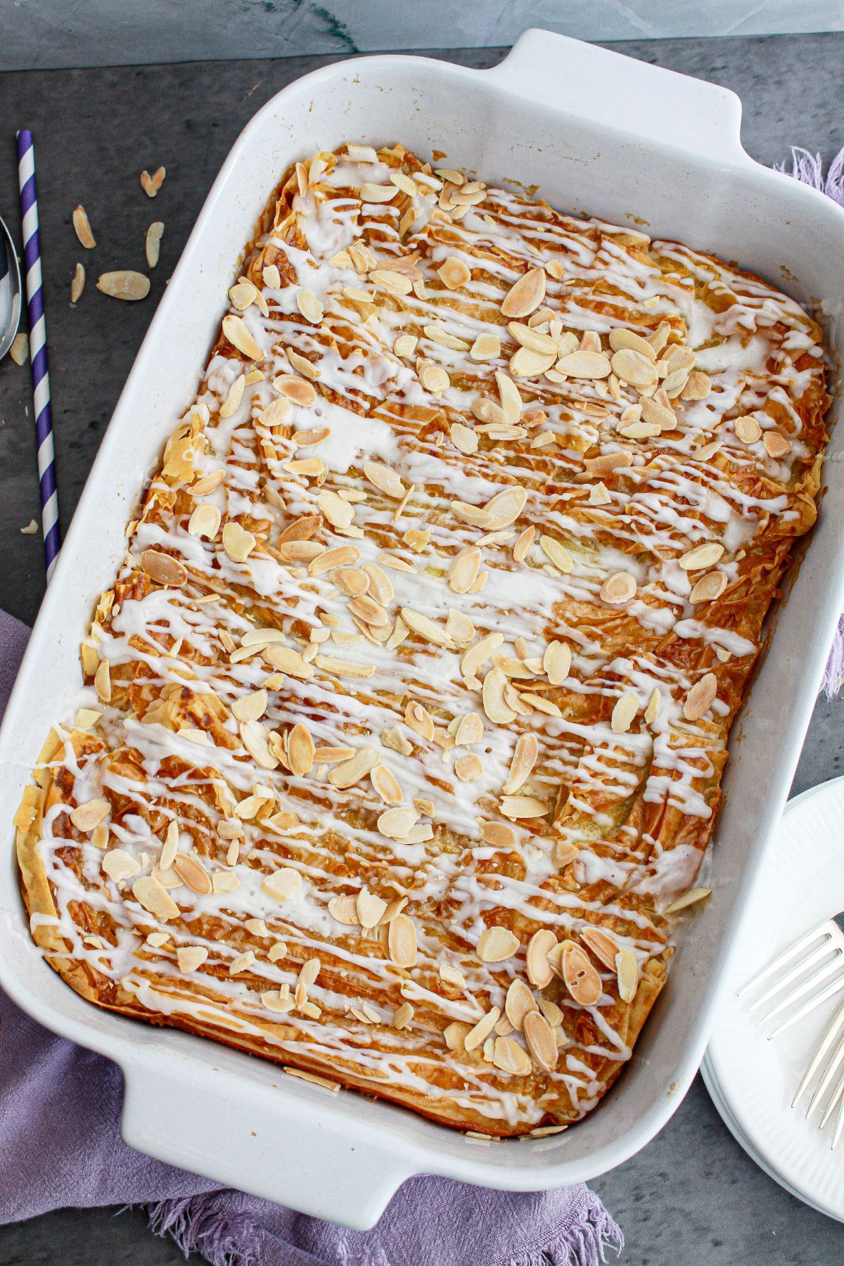 finished crinkle cake in a baking dish.