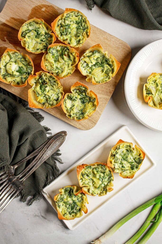 Spinach Artichoke Wonton Cups on a platter.