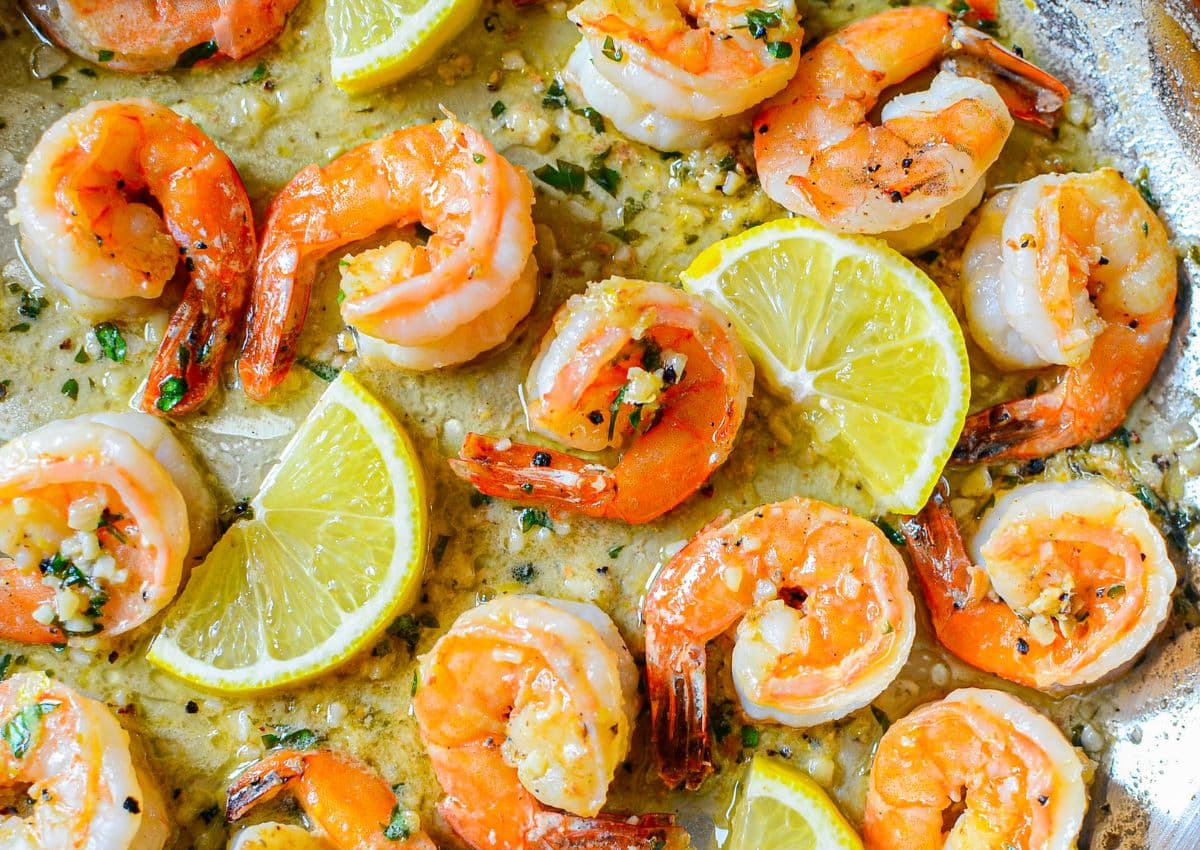 Lemon garlic butter shrimp in a skillet.