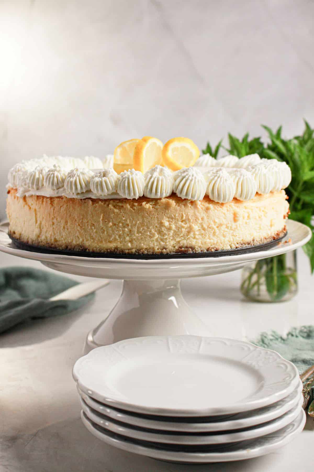 Cheesecake on a serving platter.